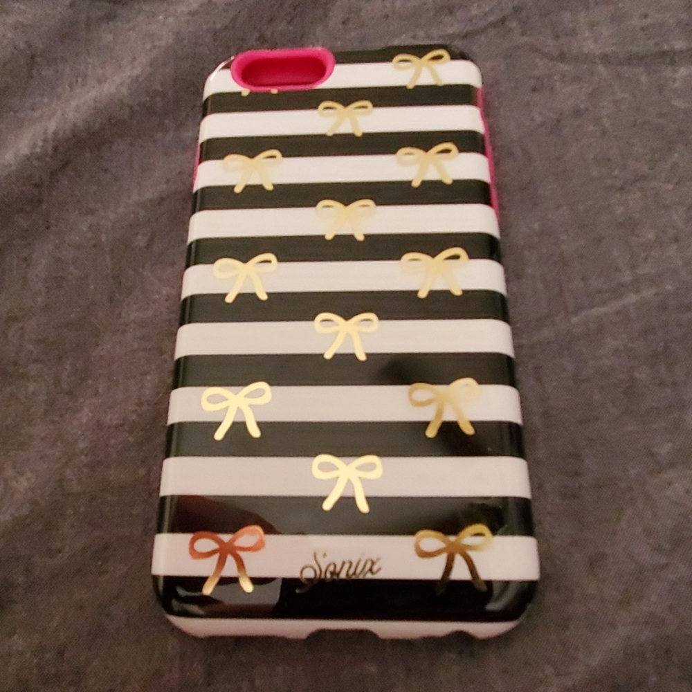 Phone case - Picture 2 of 4
